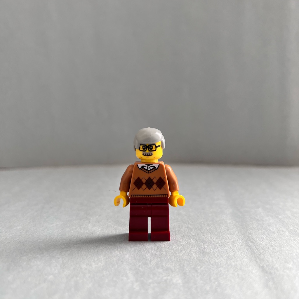 Lego City Newsstand Visitor Minifigure